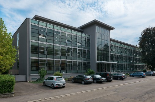 Façade de l'édifice de Swisslos Swisslos Gebäude von vorne. Façade de l'édifice de Swisslos. Facciata dell'edificio di Swisslos.